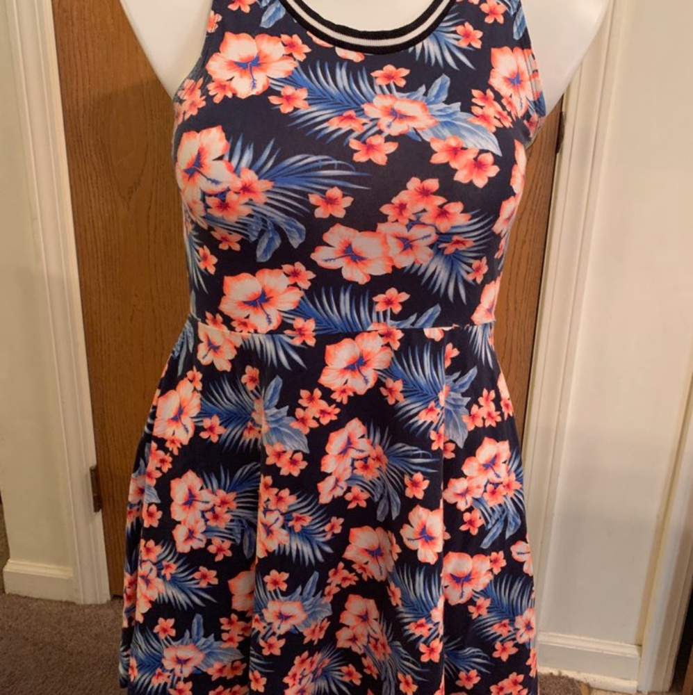VSPINK FLORAL SUNDRESS